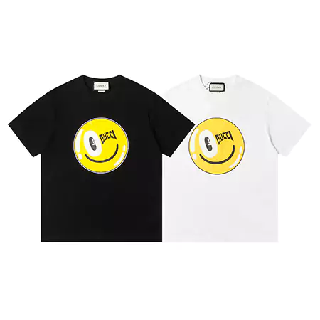 GUCCI Tシャツスマイルロゴ|ブラック/ホワイト GUCCITシャツウィンクスマイル|グッチ ロゴ入り GUCCITシャツ メンズ/レディース|スマイルデザイン